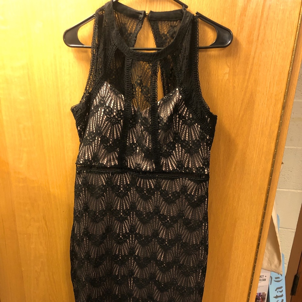Super cute black dress. I’ve had it long enough and it doesn’t fit me anymore!